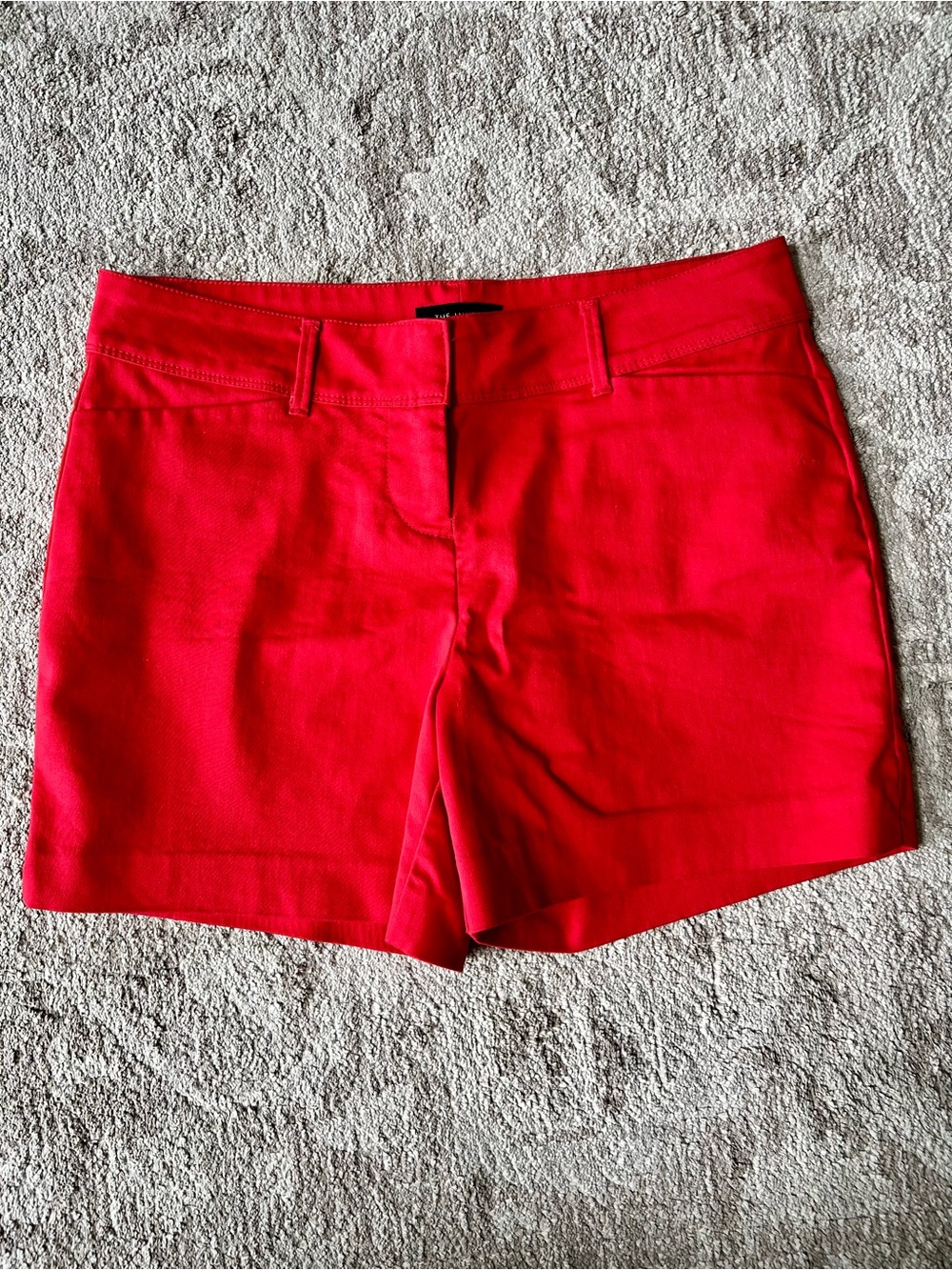 ❤️The Limited Red Tailored Dress Shorts Size 8